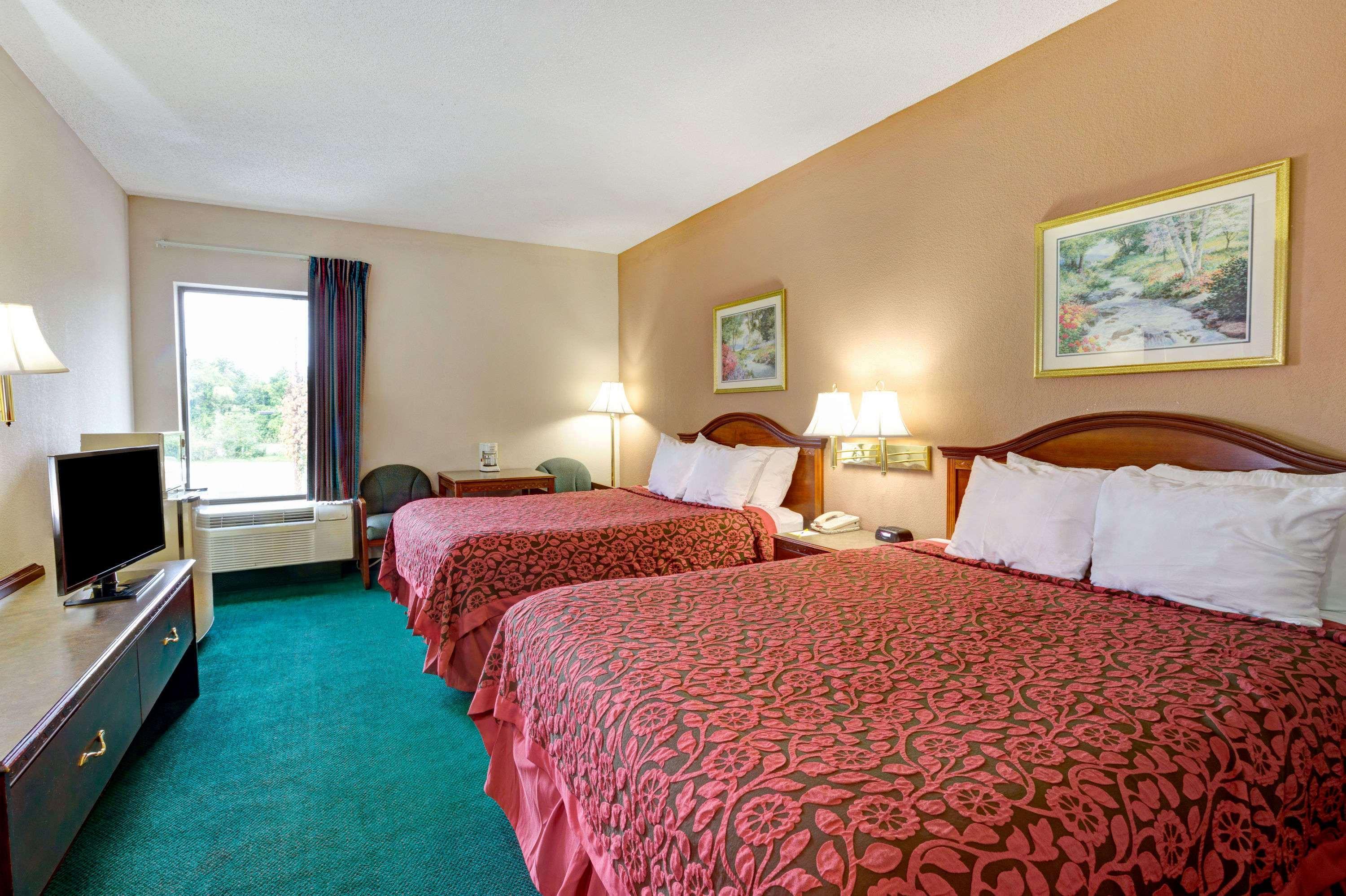 Hotel Days & By Wyndham Sw 2*