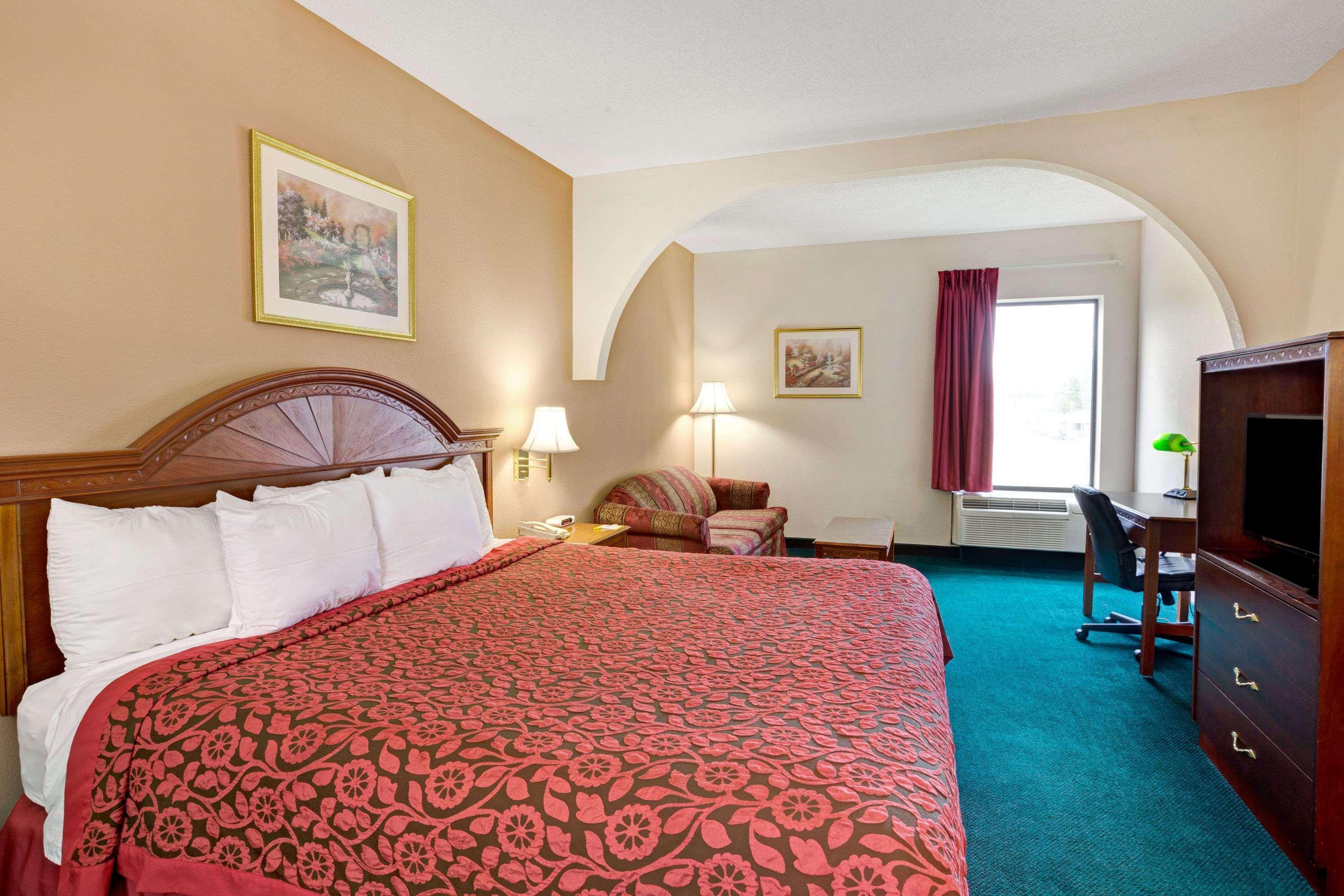Hotel Days & By Wyndham Sw